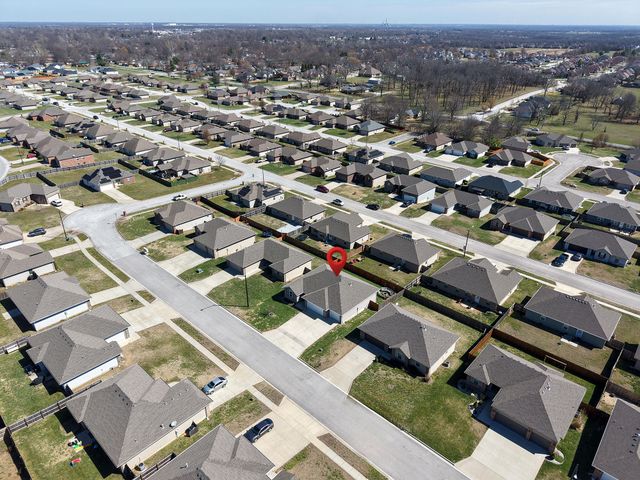 1346 S Marseilles Avenue, Republic, MO 65738