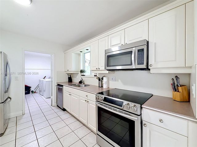 2501 NE 209th Ter, Miami, FL 33180