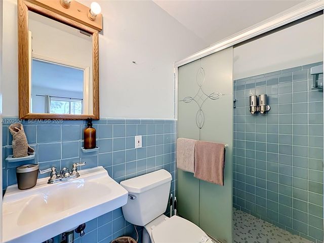 2501 NE 209th Ter, Miami, FL 33180