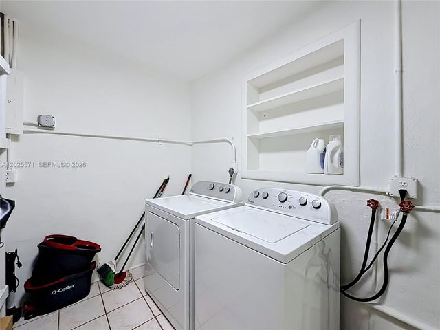 2501 NE 209th Ter, Miami, FL 33180