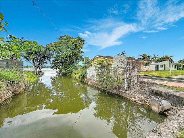 2501 NE 209th Ter, Miami, FL 33180