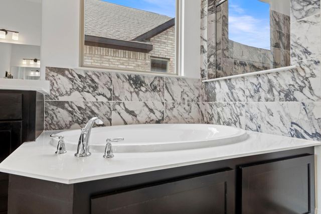 4717 Gully Marin Lane, League City, TX 77573