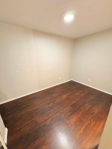 9821 Walnut Street 304, Dallas, TX 75243