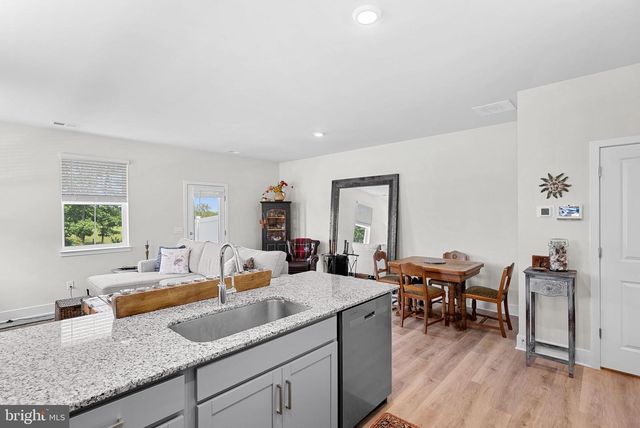 120 POMO LN, Winchester, VA 22602