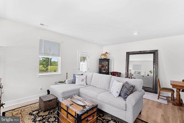 120 POMO LN, Winchester, VA 22602