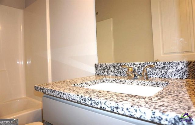 124 Bluecoat Trail, Byron, GA 31008