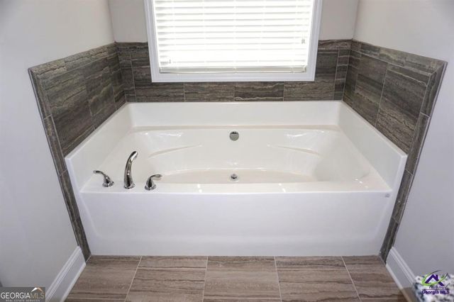 124 Bluecoat Trail, Byron, GA 31008