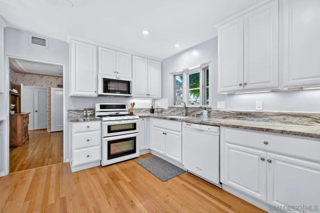 4307 Vista Way, La Mesa, CA 91941