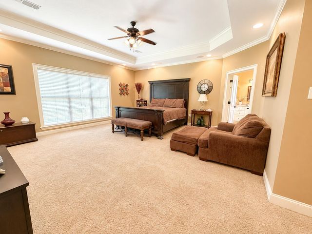 121 Lake Estates Dr., Hattiesburg, MS 39402