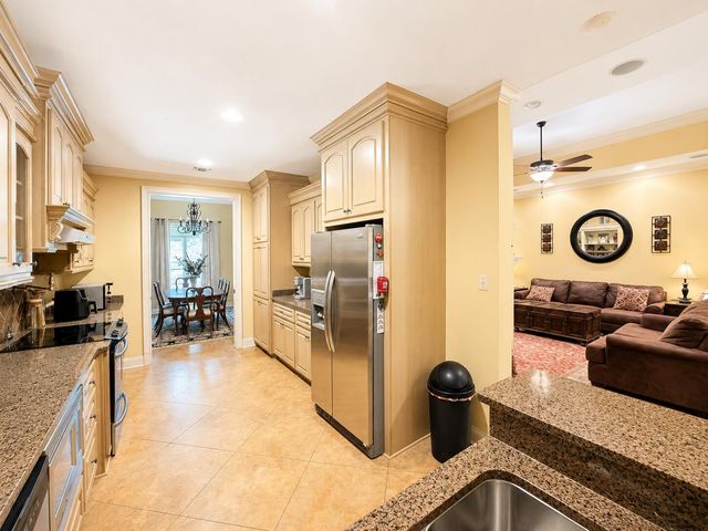121 Lake Estates Dr., Hattiesburg, MS 39402