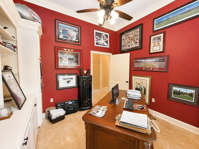121 Lake Estates Dr., Hattiesburg, MS 39402