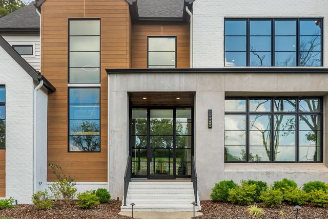 4600 Shys Hill Rd, Nashville, TN 37215