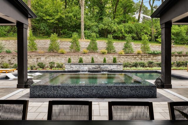 4600 Shys Hill Rd, Nashville, TN 37215