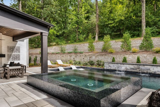 4600 Shys Hill Rd, Nashville, TN 37215