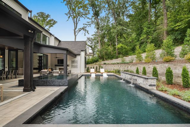 4600 Shys Hill Rd, Nashville, TN 37215