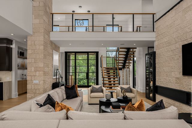 4600 Shys Hill Rd, Nashville, TN 37215