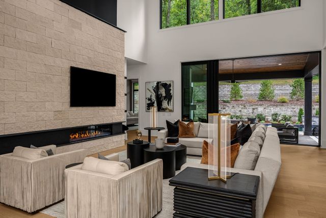 4600 Shys Hill Rd, Nashville, TN 37215