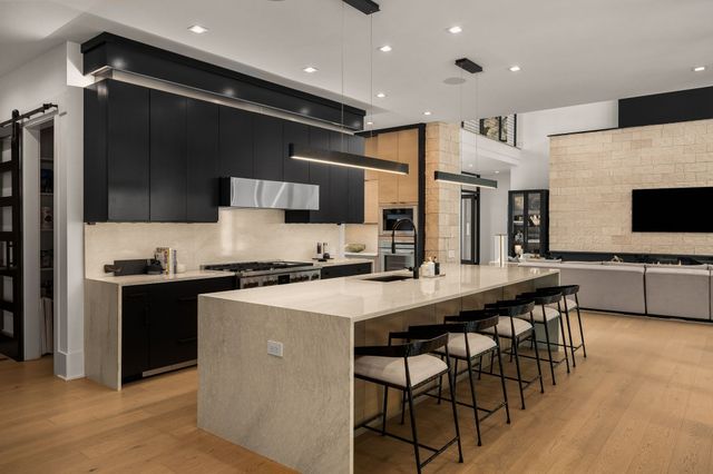 4600 Shys Hill Rd, Nashville, TN 37215