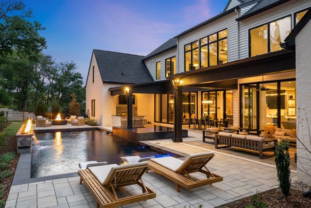 4600 Shys Hill Rd, Nashville, TN 37215