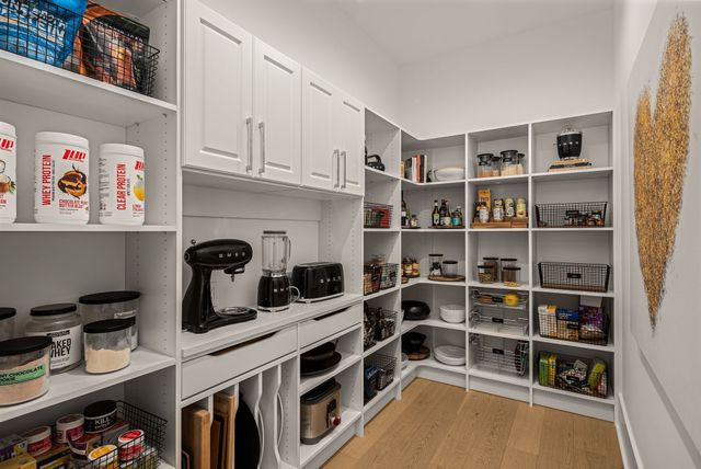 4600 Shys Hill Rd, Nashville, TN 37215