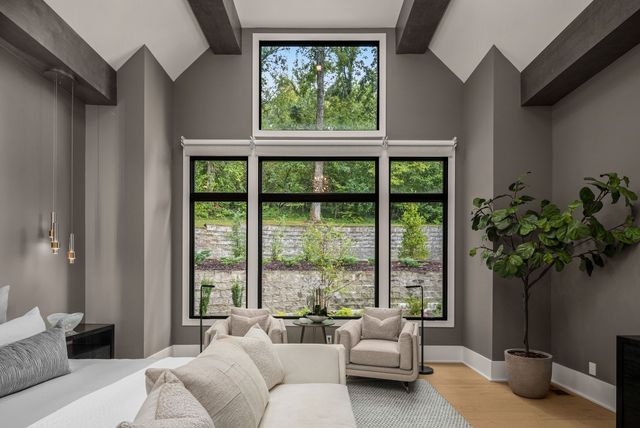 4600 Shys Hill Rd, Nashville, TN 37215