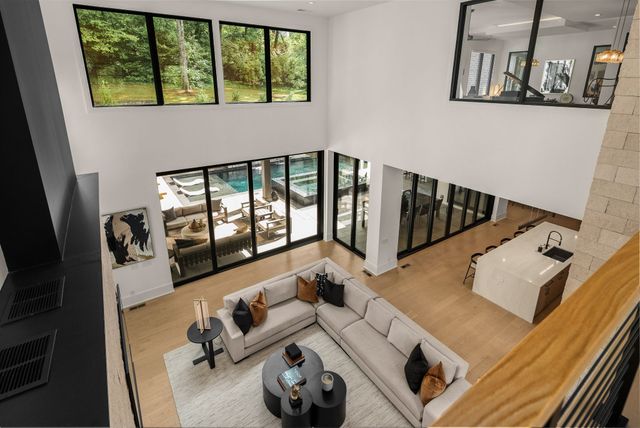 4600 Shys Hill Rd, Nashville, TN 37215