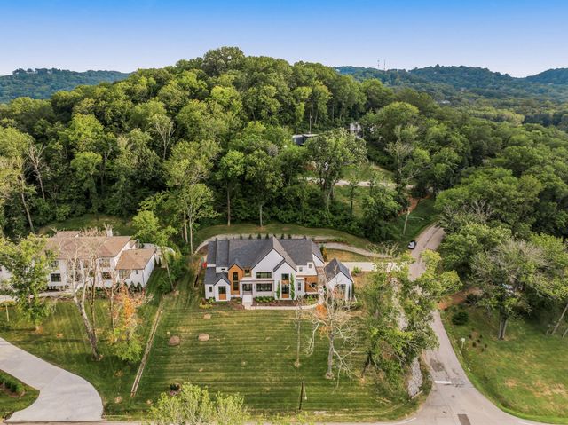 4600 Shys Hill Rd, Nashville, TN 37215