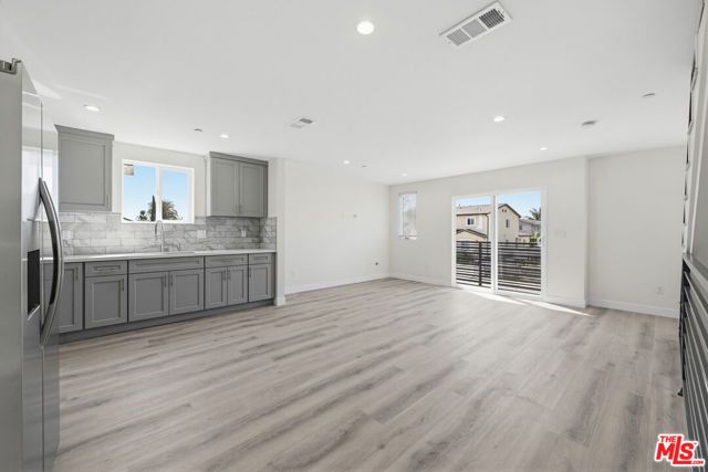137 E 119th Street, Los Angeles, CA 90061