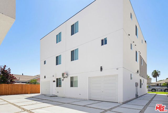 137 E 119th Street, Los Angeles, CA 90061