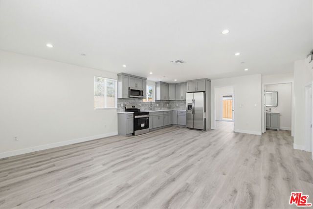 137 E 119th Street, Los Angeles, CA 90061