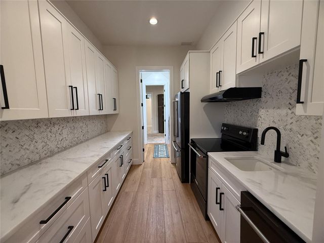 20 W CREST AVENUE, Winter Garden, FL 34787