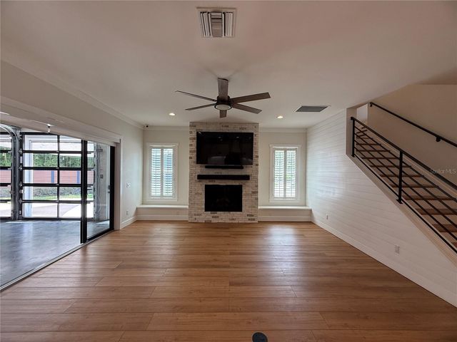 20 W CREST AVENUE, Winter Garden, FL 34787