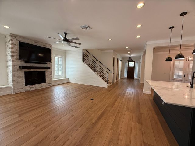 20 W CREST AVENUE, Winter Garden, FL 34787