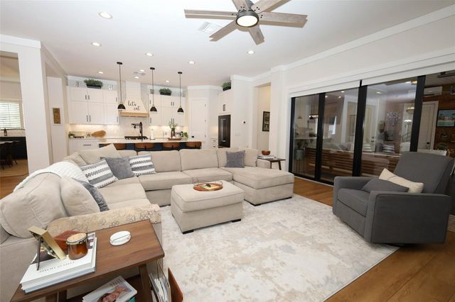 20 W CREST AVENUE, Winter Garden, FL 34787