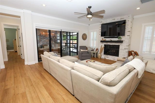 20 W CREST AVENUE, Winter Garden, FL 34787