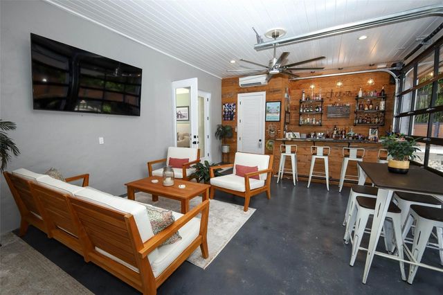20 W CREST AVENUE, Winter Garden, FL 34787