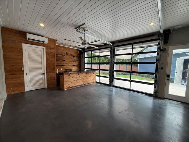 20 W CREST AVENUE, Winter Garden, FL 34787