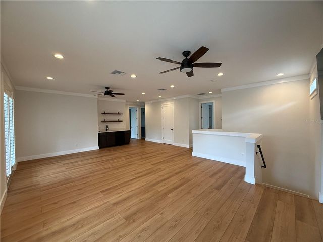 20 W CREST AVENUE, Winter Garden, FL 34787