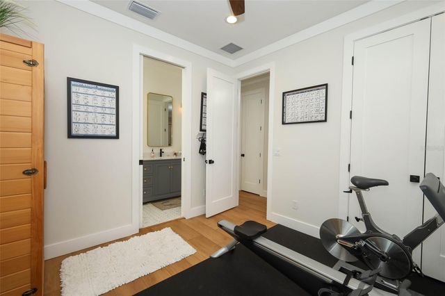 20 W CREST AVENUE, Winter Garden, FL 34787