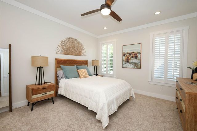 20 W CREST AVENUE, Winter Garden, FL 34787