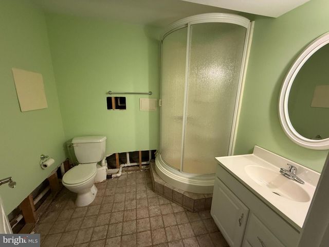 89 HILLSIDE LN, Mount Laurel, NJ 08054