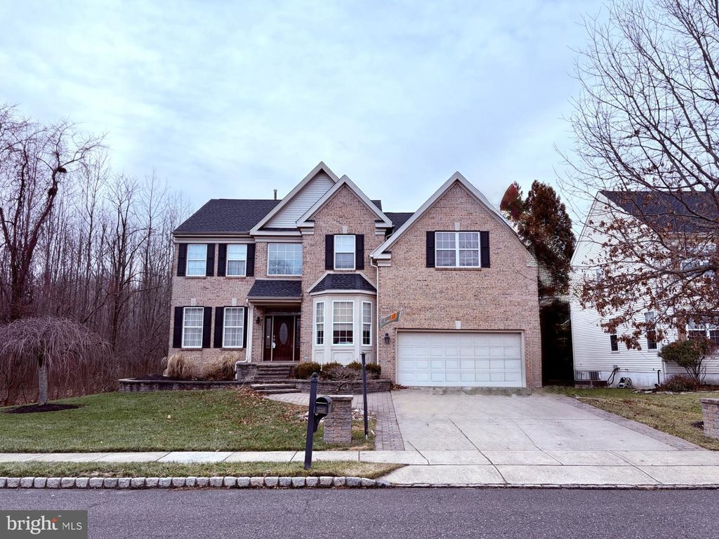 89 HILLSIDE LN, Mount Laurel, NJ 08054