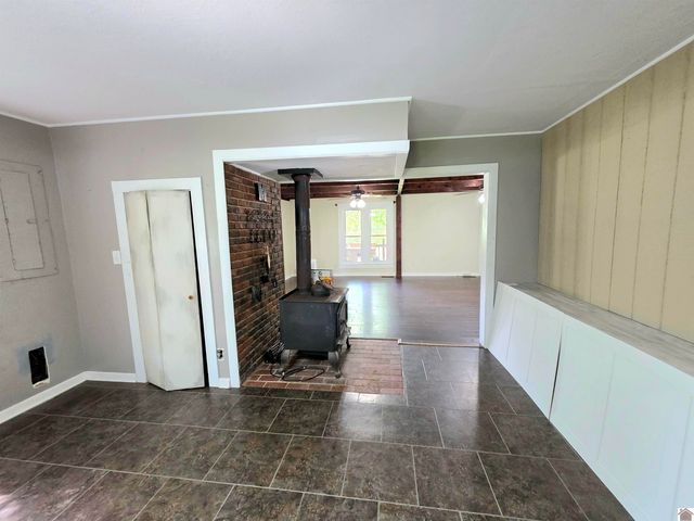 2537 Old Newburg Rd, Murray, KY 42071