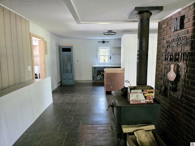 2537 Old Newburg Rd, Murray, KY 42071