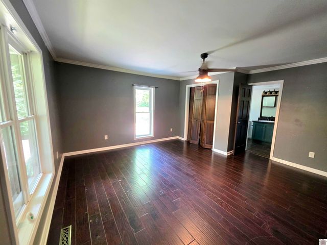 2537 Old Newburg Rd, Murray, KY 42071