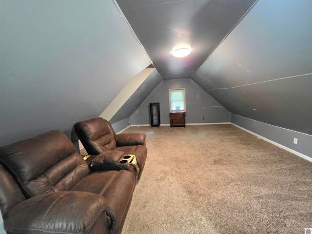 2537 Old Newburg Rd, Murray, KY 42071