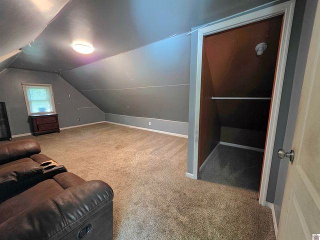 2537 Old Newburg Rd, Murray, KY 42071