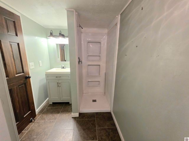 2537 Old Newburg Rd, Murray, KY 42071