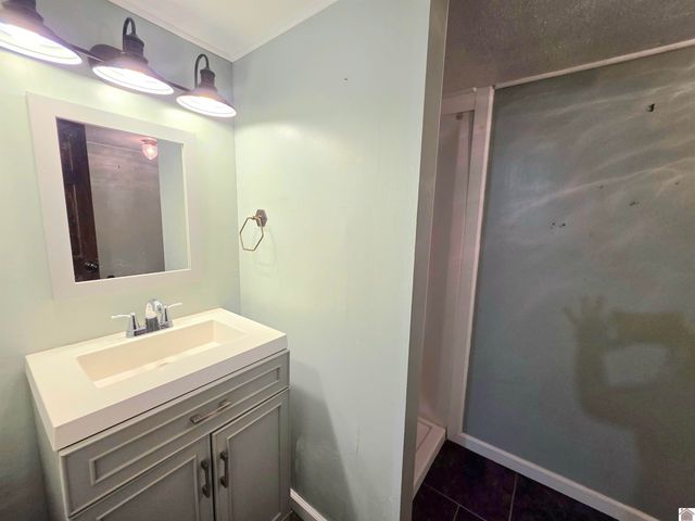 2537 Old Newburg Rd, Murray, KY 42071