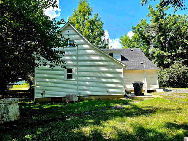 2537 Old Newburg Rd, Murray, KY 42071